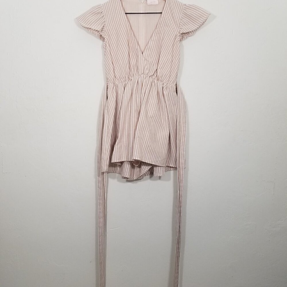 Showpo. Top It Off Pluge Tie Front V-Neck Striped Romper Size 2 - Picture 4 of 10
